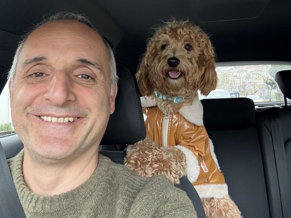 Melih Akgüngör ve köpeği Tofi